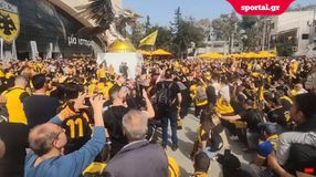 Τρέλα και συγκίνηση από χιλιάδες οπαδούς στην OPAP Arena για το ματς τίτλου της ΑΕΚ