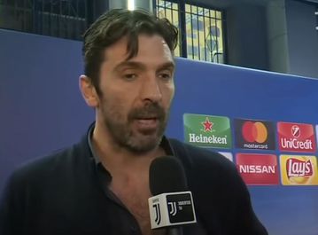 Σκέφτεται να αποσυρθεί ο Μπουφόν