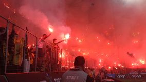 Καταπληκτική ατμόσφαιρα από τους φίλους της ΑΕΚ