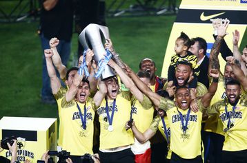 Λεπτό προς λεπτό: Όσα έγιναν στη φιέστα της ΑΕΚ για την κατάκτηση του πρωταθλήματος