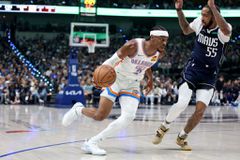 Θάντερ από ατσάλι, πέρασαν από το Ντάλας