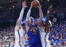 Ο Γιόκιτς έκανε διαστημική εμφάνιση κόντρα στους Θάντερ αλλά οι Νάγκετς τα «θαλάσσωσαν»