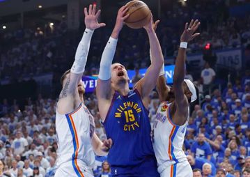 Ο Γιόκιτς έκανε διαστημική εμφάνιση κόντρα στους Θάντερ αλλά οι Νάγκετς τα «θαλάσσωσαν»