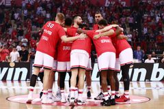 «Παίξτε με ψυχή»: Οι οπαδοί του Ολυμπιακού «ντόπαραν» την αποστολή πριν το ΟΑΚΑ