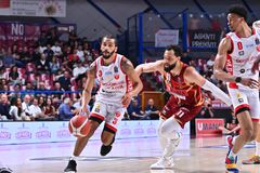 Ο Πανιώνιος συζητάει με τον Ελάιζα Μήτρου-Λονγκ