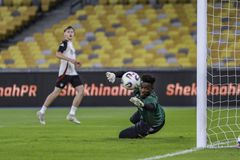 Ο Ονανά ρίχνει... λάδι στη φωτιά για το μέλλον του στη Μάντσεστερ Γιουνάιτεντ