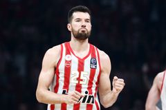 «Έκανε πρόταση στον Ολυμπιακό για τον Πίτερς»