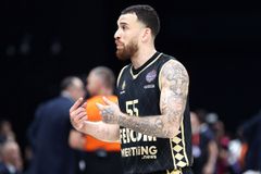 Παραμένει η τιμωρία του Μάικ Τζέιμς - Δεν παίζει στους τελικούς του γαλλικού πρωταθλήματος