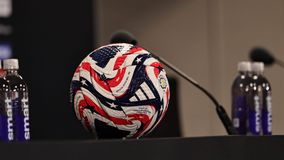 Το ποδόσφαιρο στις ΗΠΑ έμοιαζε εξωγήινο και τώρα λάμπει - Πελέ, ροκάδες, Κρόιφ, ελικόπτερα, ουίσκι, όπλα και απάτες...