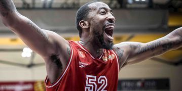 Ο ΜακΡέι έδειξε τον πήχη της ΑΕΚ που «χτίζει» ο Πλάθα