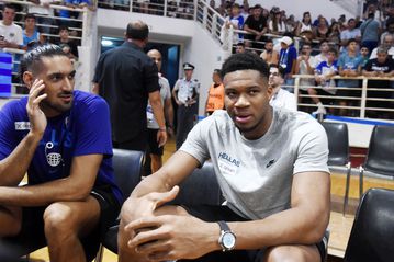 Στο «παλατάκι» ο Αντετοκούνμπο  (pic)