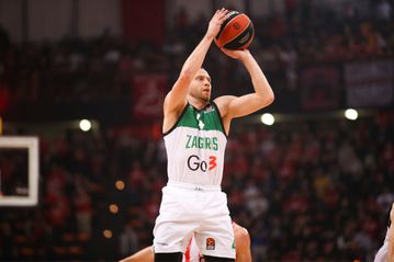 Σε καλό δρόμο οι συζητήσεις της ΑΕΚ με τον Λεκαβίτσιους