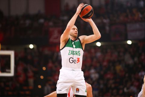 Σε καλό δρόμο οι συζητήσεις της ΑΕΚ με τον Λεκαβίτσιους