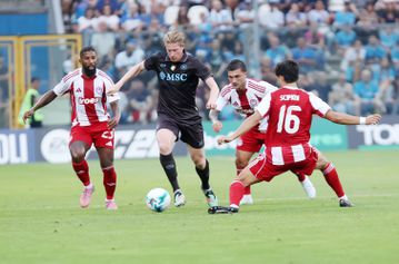 Η «συγγνώμη» του Ντε Μπρόινε στον Πνευμονίδη, μετά το Νάπολι - Ολυμπιακός!