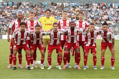 «Ντεμπούτο» για τη νέα ριγέ φανέλα του Ολυμπιακού (pic)