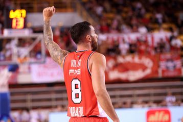 Βιλντόζα: «Αισθάνομαι πιο άνετα με τον τρόπο παιχνιδιού του Ολυμπιακού»