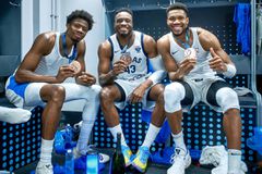 Το συγκινητικό post του Κώστα Αντετοκούνμπο για το χάλκινο: «Τρία αδέρφια από τα Σεπόλια...» (pic)