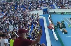 Αποθεώθηκε ο Τζόκοβιτς κατά την είσοδο του στο ΟΑΚΑ