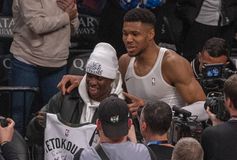 Οι.... φωτιές του Βινίσιους στον Αντετοκούνμπο μετά το χάλκινο της Εθνικής (pic)