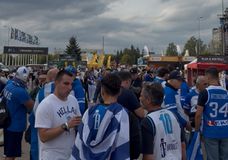 Φίλοι Ελλάδας και Φινλανδίας κατέκλυσαν τη fan zone στη Ρίγα