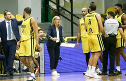 Γκουζίνη: «Αν ήταν μια αφορμή για να ξεπεράσουμε τα στερεότυπα, καλώς έγινε» (vid)