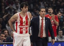 Τεόντοσιτς από άλλο... πλανήτη στην ισοπεδωτική νίκη του Ερυθρού Αστέρα επί της Φενέρ