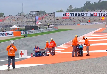 Το άσχημο ατύχημα του Χουέρτας στο FP1 της Moto2 στη Βαλένθια (pics)