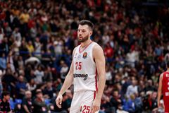 Φανταστικός Πίτερς, σταθερός Ντόρσεϊ αλλά ένας Ολυμπιακός που έχει προβλήματα να λύσει