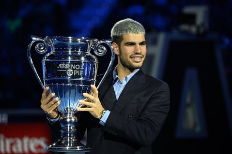 Ο Αλκαράθ παρέλαβε το τρόπαιο του κορυφαίου τενίστα της χρονιάς (vid)
