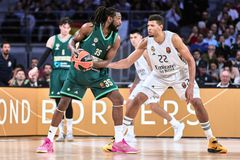 Αποθέωσε Σλούκα και Σορτς ο Κένεθ Φαρίντ (pics)