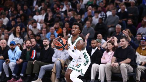 Το χιουμοριστικό σχόλιο του Σορτς για το viral meme με το παπούτσι του Φαρίντ