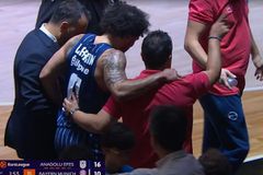 Αναστάτωση στην Εφές με τον τραυματισμό του Σέιν Λάρκιν (vid)