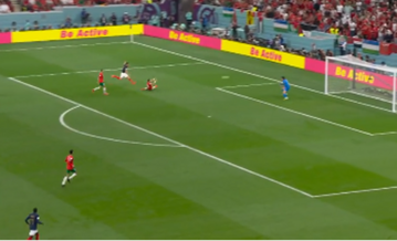 Το δοκάρι σταμάτησε τον Ζιρού και στέρησε το 2-0 για τη Γαλλία (vid)