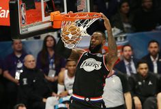 O «King James» συνεχίζει το «περπάτημα»