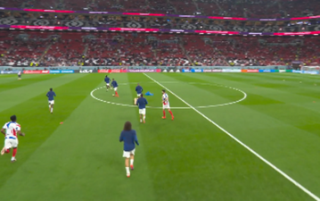 Έντονες αποδοκιμασίες κατά των Γάλλων στην προθέρμανση (vid)