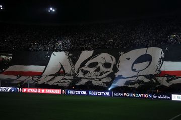 Πάνω από 100 συλλήψεις οπαδών του Άγιαξ πριν από το παιχνίδι με την ΑΕΚ
