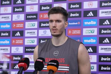 Πετρούσεφ: «Έχω δουλέψει πολύ και είμαι έτοιμος για τα πρώτα μου λεπτά στο παρκέ με τον Ολυμπιακό» (vid)