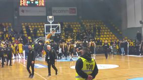 Η ΑΕΚ έγινε ένα με τον κόσμο της μετά το «διπλό» στο Μαρούσι