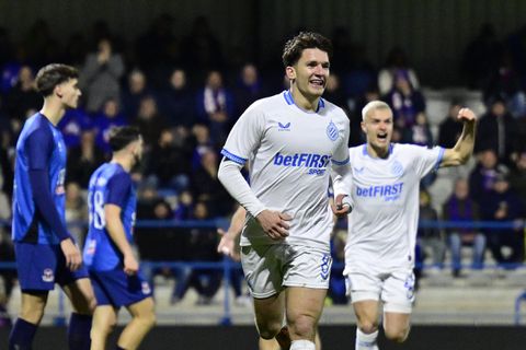 Απίθανο γκολ με ψαλιδάκι ο Τζόλης, σκόραρε δις και έδωσε ασίστ στο Ντέντερ-Μπριζ 1-5