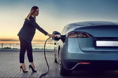 Καλιφόρνια: Φόρος ανά χιλιόμετρο για τα ηλεκτρικά αυτοκίνητα