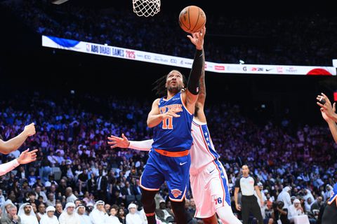 Οι Νικς στον τελικό του NBA Cup, «λύγισαν» τους Μάτζικ