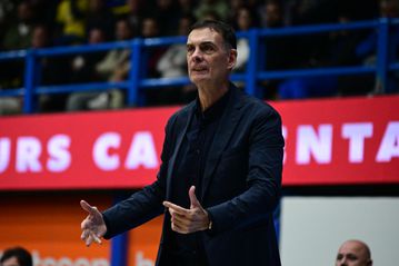 Μπαρτζώκας για το φραστικό επεισόδιο: «Μεγάλος σε ηλικία άνθρωπος που είχε παιδάκια δίπλα - Μου προκαλεί αηδία»