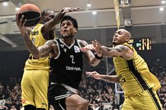 Ο «Δικέφαλος» πέρασε νικηφόρα από το Μαρούσι