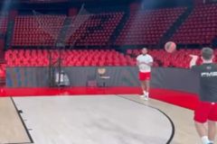 Δεν κρατιέται ο Μόντε Μόρις - Στο ΣΕΦ για προπόνηση (vid)