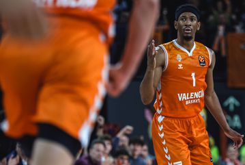 Αναβλήθηκε ο αγώνας Βαλένθια - Σαραγόσα λόγω έντονης βροχόπτωσης