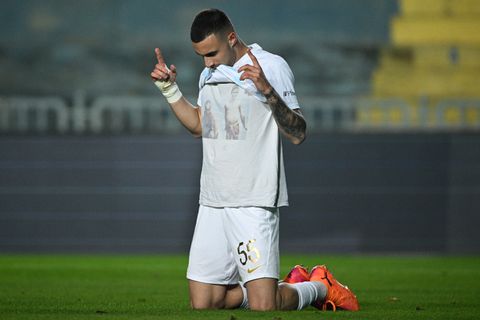 Η συγκινητική αφιέρωση του Χρυσόπουλου μετά το πρώτο του γκολ με την ΑΕΚ (vid+pic)