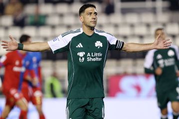 Ο Μπακασέτας με πέναλτι έκανε το 2-0 για τον Παναθηναϊκό κόντρα στον Βόλο