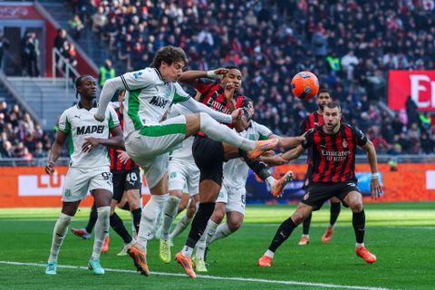 Απρόσμενη απώλεια βαθμών για τη Μίλαν, 2-2 με τη Σασουόλο