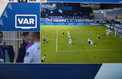 To πέναλτι που ζήτησε ο ΠΑΟΚ - Ο Τσακαλίδης το τσέκαρε και είπε «παίζετε»