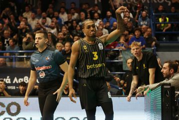 Πάθος, ένταση και το νικητήριο καλάθι του Τζόουνς από το διπλό του Άρη στο Ιβανώφειο (vid)